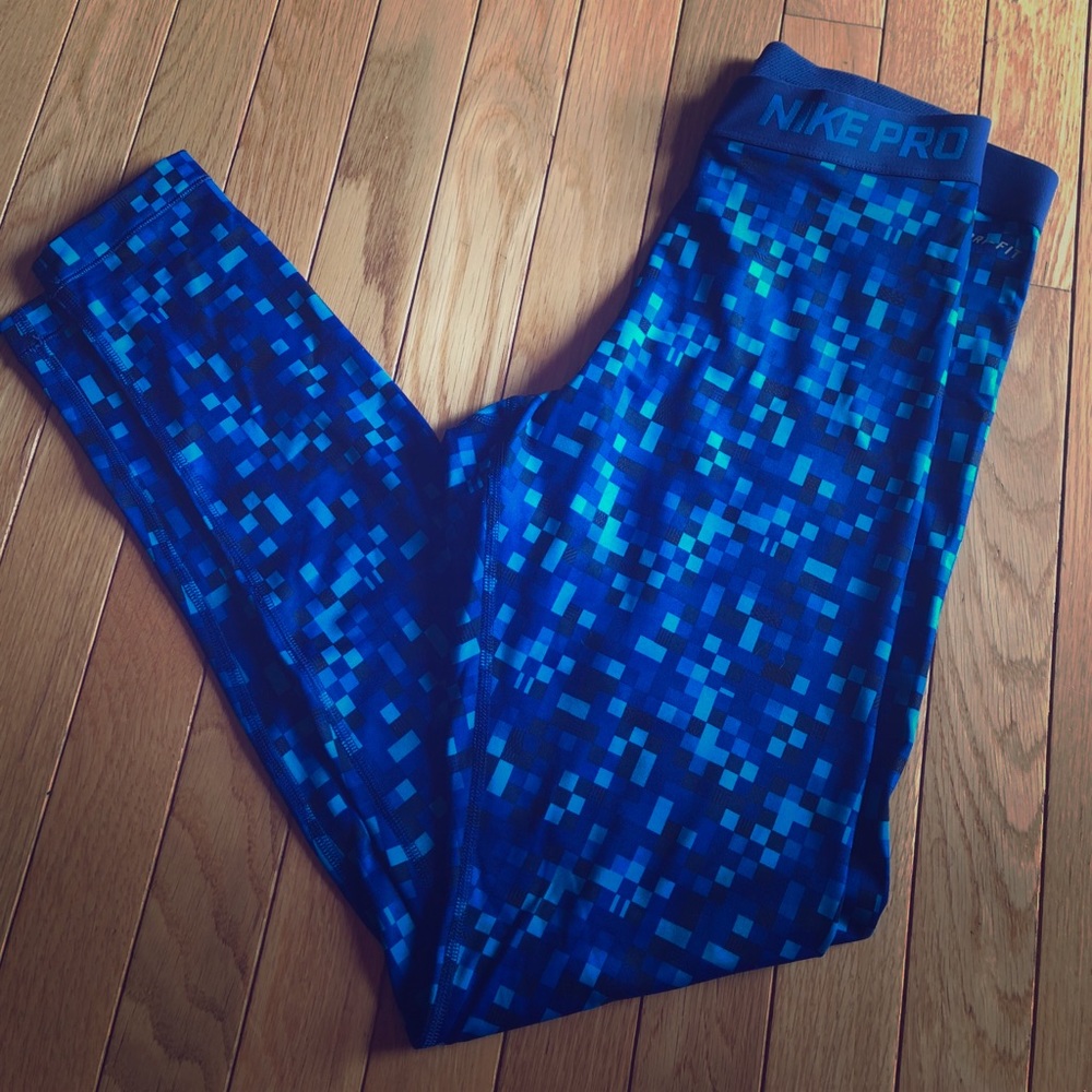 NWOT! Nike Pro Fleece Lined Leggings!